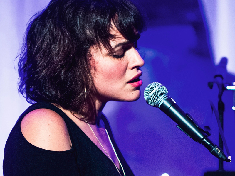 Norah Jones at Meadow Brook Amphitheatre